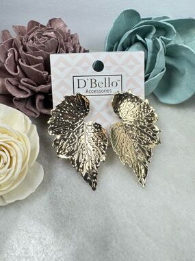 D’Bello Accessories Gold Textured Leaf Statement Earrings NWT